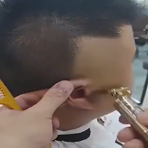 【FYP】T9 Professional Hair Cutting Machine Wireless Electric Hair Trimmer Digital Display Hair Clipper Men Beard Shaver Barber