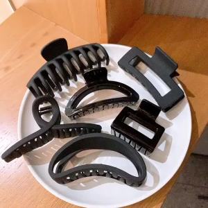 Black Series Big Hair Clip for Women Simplicity Ponytail Clip Women Fashion Shark Clip Girl Hair Clamp