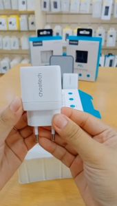 Củ sạc nhanh 35W 2 cổng Usb A+ Type C Choetech PD6052 có màn hình led hiển thị thông số sạc