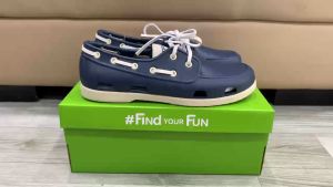 Giày dép crocs chuẩn xịn chống hôi chân đi mưa lội nước đi biển Beachline Boat cho nam màu xanh Navy. Dòng giày đi mưa huyền thoại chưa bao giờ lỗi mốt