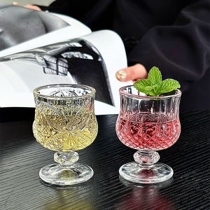 Wisell 1 ชิ้น แก้วค็อกเทลมินิ ดีไซน์เก๋  แก้วคุณภาพดีขนาดเล็กและน่ารัก 50ml Glass cup