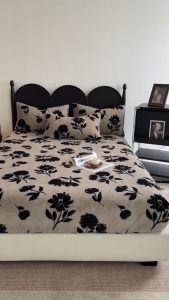 Rabbit Fleece Bed Sheet Soft Milk Fleece Bed Sheet Fitted Bed Sheet High Quality European Style Bed Sheet