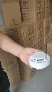 High Sensitive Smoke Detector Photoelectric Sensitive Sensor Wireless Fire Alarm With Battery for Household/Office/Hospital