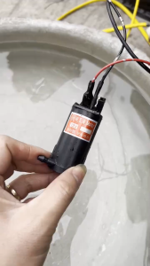 COMBO 2 mô tơ bơm nước rửa kính ô tô hàng xịn. Mô tơ phun nước Korea. Điện 12v và 24v