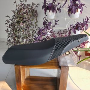 SARUNG KULIT JOK MOTOR  ( XEON  ) UNIRSAL DLL / MODEL 3D CATUR BHN SBTECH