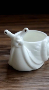 Chậu Trồng Sen Đá Mini Xương Rồng Hình Ố Cute Để Bàn Văn Phòng Thêm Xinh