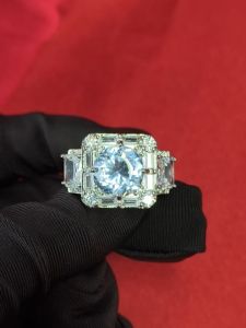 Diamcity (Free Gra Certificate) Mendominasi 5 Karat Cincin Moissanite Mewah Platinum