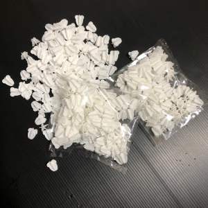 ดอกรักปลอม  ดอกรักพลาสติก