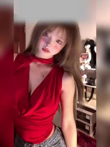 CHANGTONG | Unique Vintage Elegant Red Swing Neck Fitted Top