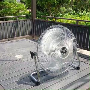 พัดลมโซล่าเซลล์ Solar Fan พัดลมตั้งพื้น สินค้ารับประกัน 1 ปี ใช้งานได้ทั้งพลังงานแสงอาทิตย์ และชาร์จไฟ พัดลม มี 2 แบบ พร้อมส่ง