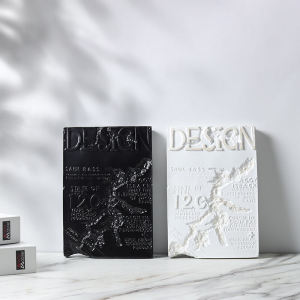 ตกแต่งบ้านแบบเรียบง่ายสไตล์ยุโรปเหนือป่าโมเดิร์น รูปหนังสือพิมพ์แบบฝังลายนูน งานฝีมือทำด้วยยาง งานฝีมือโลหะเทียม ตกแต่งบ้านสไตล์เรียบง่าย ชั้นวางของในห้องนั่งเล่น