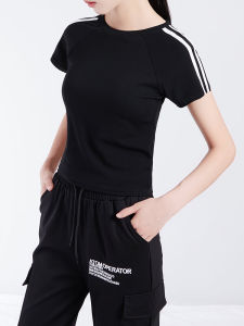 เสื้อยืดคอกลมแขนสั้นทรงสลิมฟิตสำหรับผู้หญิงในช่วงฤดูร้อน ผ้าฝ้ายผสมยางยืด ความยาวสั้น เสื้อผ้าทำงาน