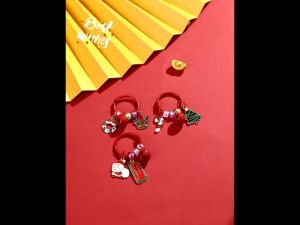 New Sanrio Christmas Keychain Letter Metal Keychain Gift 新款三丽鸥圣诞节钥匙扣字母创意金属钥匙链玉桂狗情侣礼物 M103