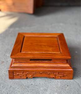 Đế Vuông Gỗ Hương – Kệ Trưng Bày Tượng/Chậu Cảnh Cao Cấp