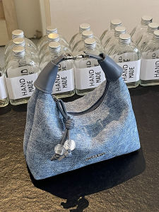Fashionable Denim Handbag Womens Autumn Winter New Style Handbag Ladies Shoulder Bag Office Small Bag Soft Handle Zipper Closure