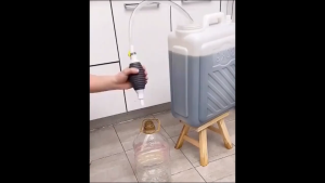 สายดูดของเหลว 1.5 เมตร แบบมือบีบ มีวาล์ว ทนทาน พร้อมส่ง สายกาลักน้ำยาว ME0071