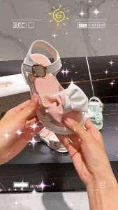 Dép Sandal Bé Gái Mẫu Mới Thời Trang Hàn Quốc Phối Màu Tuyệt Đẹp Đính Nơ 2 Màu Cực Xinh XD725 Size 26-37