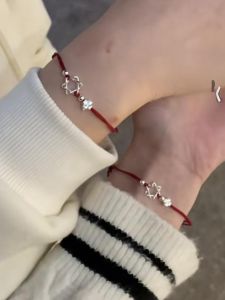 Red Lucky Grass Six-pointed Star Simple Adjustable Bracelet for Girls Fashionable Jewelry Sweet Style Alloy Woven Hand Chain