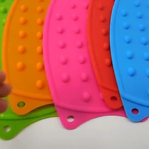 Iron Pad Portable Silicone Iron Rest Pad Placemat for Ironing Board Heat Resistant Iron Mat Dotted Table Mat Table Decoration