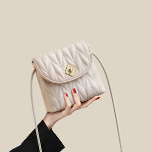 CMLZIUA Womens Leather Phone Bag 2025 New Style Diamond Grid Small Square Bag Crossbody Bag British Style Daily Use