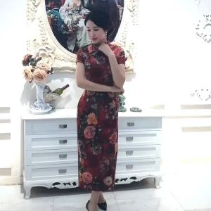 Elegant Silk Maroon Maxi Cheongsam 1019-29 高雅綢緞酒紅長旗袍