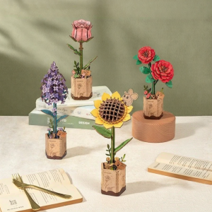 Rolife | Flower Wooden Puzzle 3D Model DIY Handicraft Valentines Day Gift