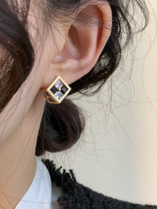 Mysterious High-End Geometric Cube Earrings Womens Fashion Personalized Cubic Hoop Earrings Elegant Korean Style Jewelry