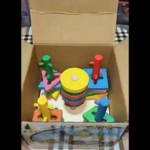 Thả hình 3D đế vuông 4 trụ - Đồ chơi thông minh cho bé