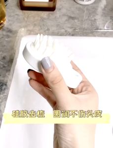 Shampoo Shower Bath Brush Comb Anti-Dandruff Scalp Brush Massage Comb Hair Shower Cleaning Tool