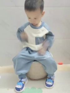 Childrens Closed Toe Anti-Urine Toddler Shoes Summer Baby Soft Sole  0-1-2-3 Boys and Girls Baby Home Non-Slip Sandals