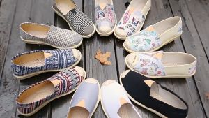 Giày slip on vải hoa văn giày lười nữ vải thô S079 Cỏ Boutique siêu nhẹ đàn hồi tốt đi học đi làm đi chơi