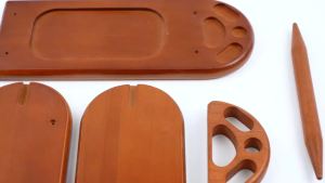 Wooden Yarn Holder for Knitting Crochet Yarn Rack Stand with Slot Stable Yarn Ball Dispenser Horizontal Yarn Spinner for Crochet