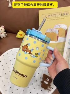 Bandai | Cốc Nước Bằng Thép Không Gỉ Rilakkuma 680ml Có Tay Cầm Và Ống Hút Dung Tích Lớn Giữ Lạnh Giữ Nóng Bình Nước Anime Dành Cho Người Lớn