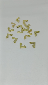 Siku Tas/Dompet Motif Lubang Warna Gold Muda Ukuran 17 cm x 17 cm Harga Per Pack Lusin 12 Pcs