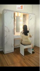 Hollywood Meja Rias Lemari 2 pintu Marble  Meja Kaca Tembus  Lampu LED 3 Warna Bohlam