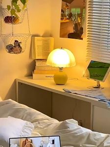 Lampu Meja Lampu Estetika Lampu Estetika Lampu Mata Estetika Lampu Meja Eropa Samping Tempat Tidur Kreatif Baru Lampu Meja Eropa Ruang Belajar Lampu LED Meja Ruang Tamu