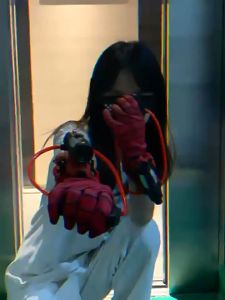 Sarung Tangan Spiderman Launcher Mainan Anak Pistol Air Glove Super Hero