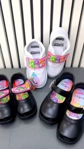 S รองเท้านักเรียน รองเท้านักเรียนหญิงรองเท้า มีทั้งวอร์มขาว และหนังดำ Size 24-33 ราคาป้าย 319-329 บาท
