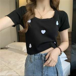 Áo Thun Dệt Kim Thêu Tình Yêu Cho Nữ Cổ Vuông Tay NgắnMùa Hè