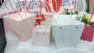 กระเช้าหูหิ้ว จัดเซ็ตดอกไม้ เซ็ตของขวัญ กระดาษหนาพิเศษ สีพาสเทล มีหลายทรงให้เลือก พร้อมส่ง