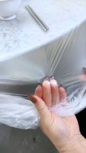 BB7 - 10Pcs Alas Meja Plastik Karet Elastis Sekali Pakai Taplak Plastik Wrap Meja Transparan Anti Minyak Kotor 120cm