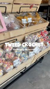 Elegant Tweed Style Crochet Cute Flower Bouquet Gift for Mother Teacher Valentine Anniversary Birthday Graduation