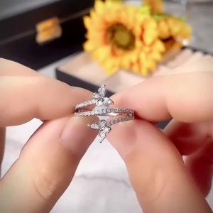 Huitan Exquisite Butterfly Rings for Women Luxury Inlaid Bling Bling Cubic Zirconia Temperament Female Accessory Fashion Jewelry