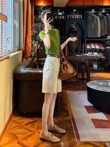 Áo Thun Tay Ngắn Màu Xanh Lá Cây Dâu Tây Mùa Hè Cho Nữ Áo Thun Ôm Vừa Vặn Cổ Tròn Chất Liệu Polyester Phong Cách Công Sở Mùa Hè