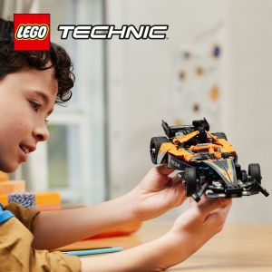 LEGO Technic 42169 NEOM McLaren Formula E Race Car (452 Pieces) Mainan Susun (9 Tahun+)
