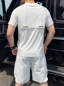 Summer New Mens Lightweight Luxury Fashion Breathable Ice Silk Quick Dry Casual Sports Suit Short Sleeve Shorts Two-Piece Set