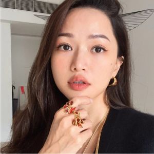 Petal Design Ring for Women Luxury Sensation Drip Oil Craft Unique Style Floral Pattern Copper Material Fashionable Jewelry