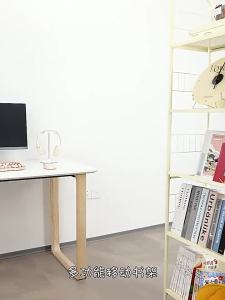 Moveable Wall-mounted Multilevel Bookshelf