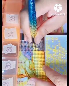 Tranh thêu chữ thập Gia đình thánh gia (về tự thêu) LV3039