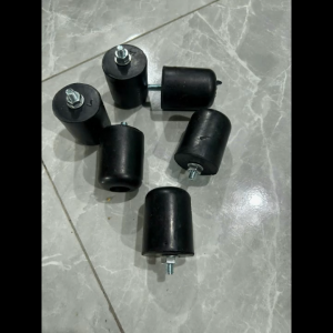 Cao su giảm chấn cửa thùng xe tải chân ốc 8mm cao su thành thùng xe tải dài có sỉ và lẻ